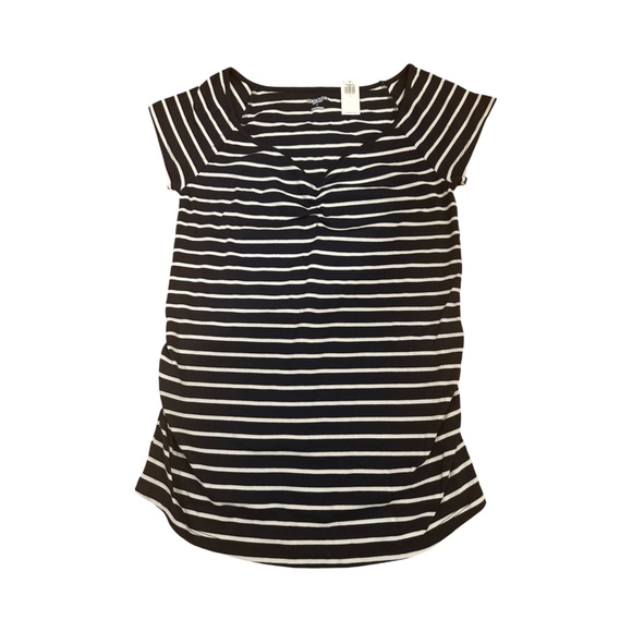 Old Navy Maternity Short-Sleeve Cinch-Front Top, Size Large. - Picture 5 of 5